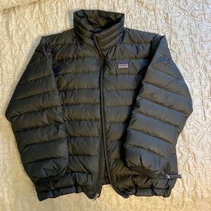 Patagonia Boy’s Down Sweater- Black, Size S (8)